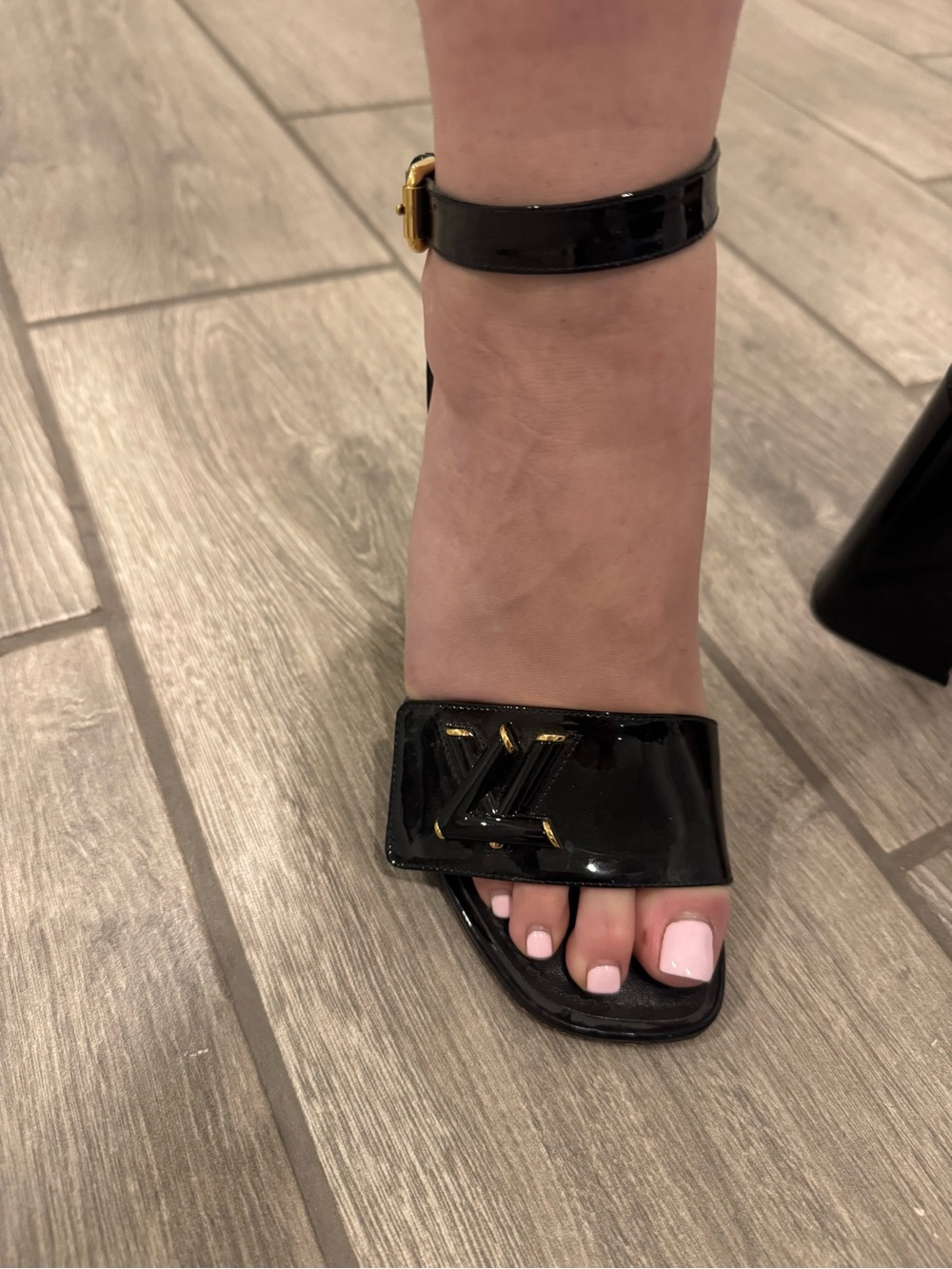 Louis Vuitton Shake Patent Leather Sandal - Picture 6 of 11
